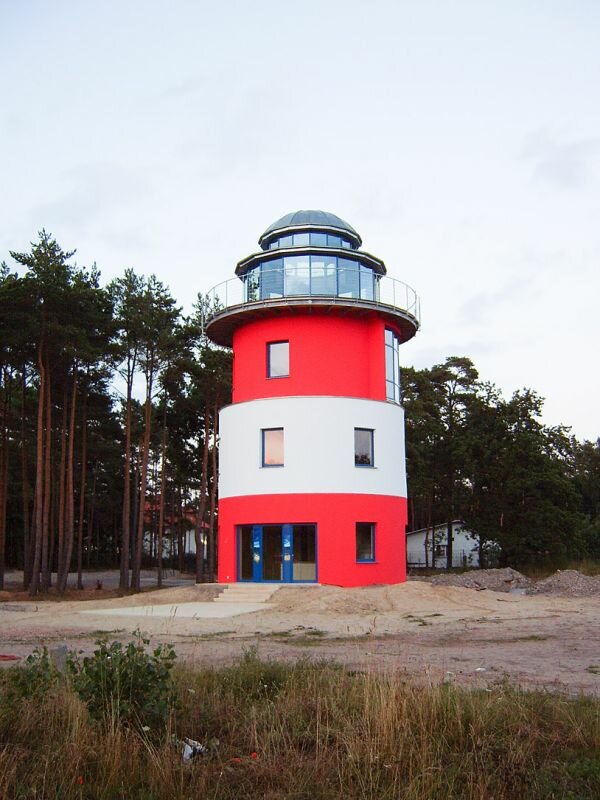 Ein Wohnhaus im "Leuchtturmstil" in Glowe (wurde wohl von RTL oder Sat1 gebaut?) 