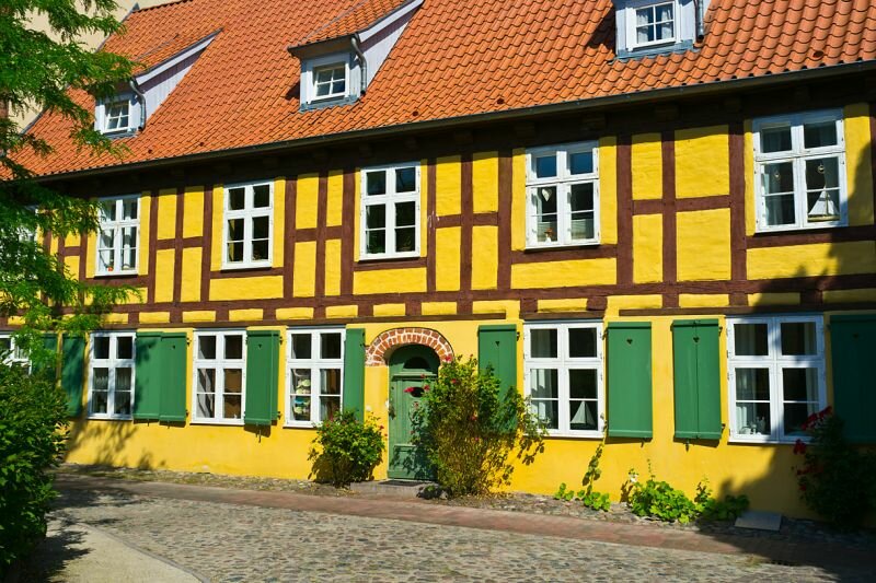 ein altes Wohnhaus