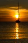 021-Sonnenuntergang-mit-Segelboot.jpg