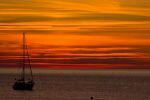 057-Sonnenuntergang-mit-Segelboot.jpg