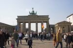 009-Vor-dem-Brandenburger-Tor.jpg