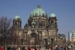 010-Berliner-Dom-im-Fruehjahr.jpg