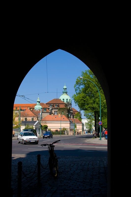 Blick durch das Nauener Tor in Potsdam