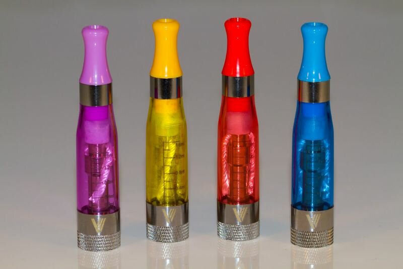 CE5+ (EGO V3) Clearomizer in gelb rot lila und blau